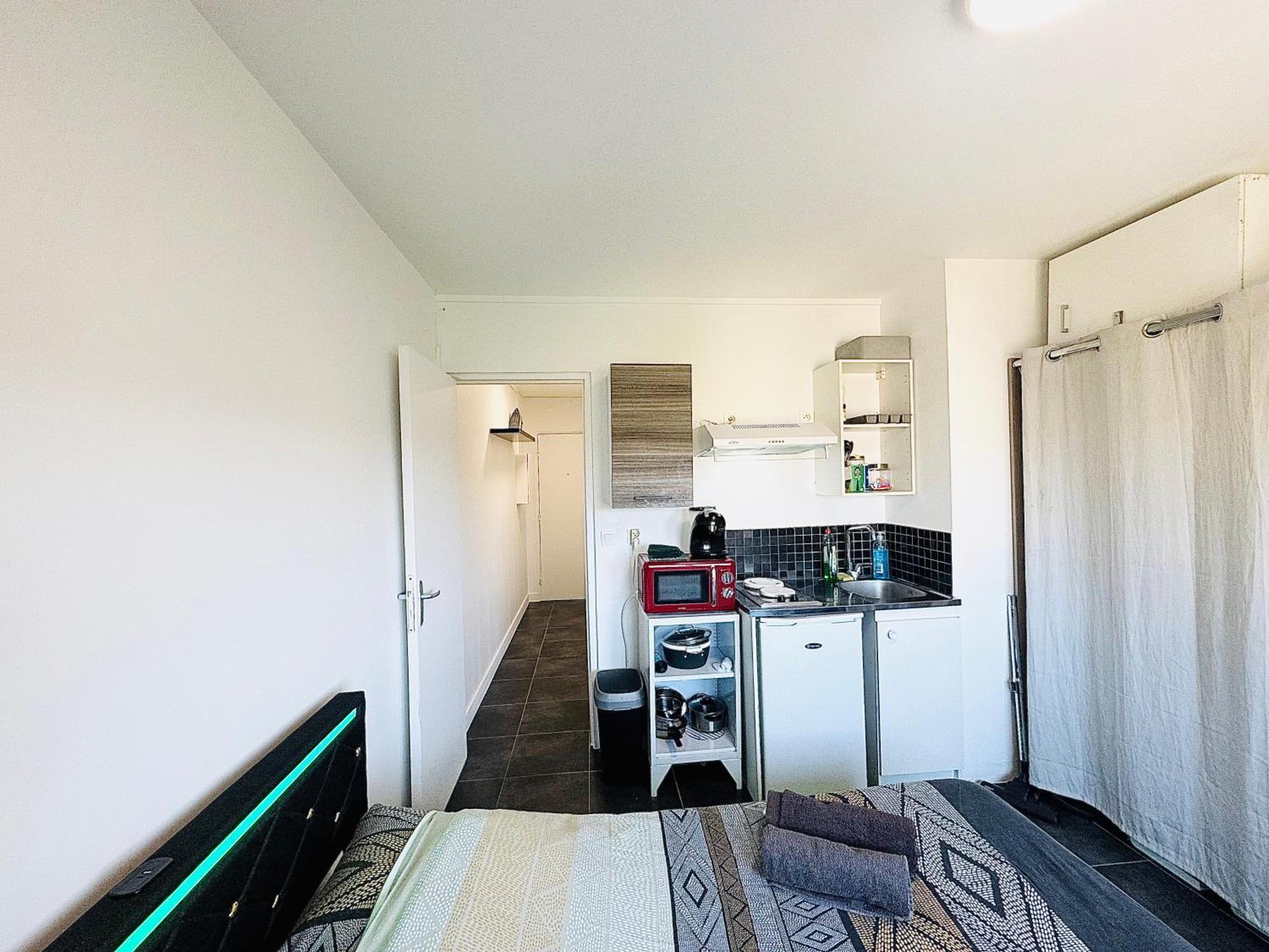 Appartement A 300 Metres De La Gare Et 25 Minutes De Paris En Train