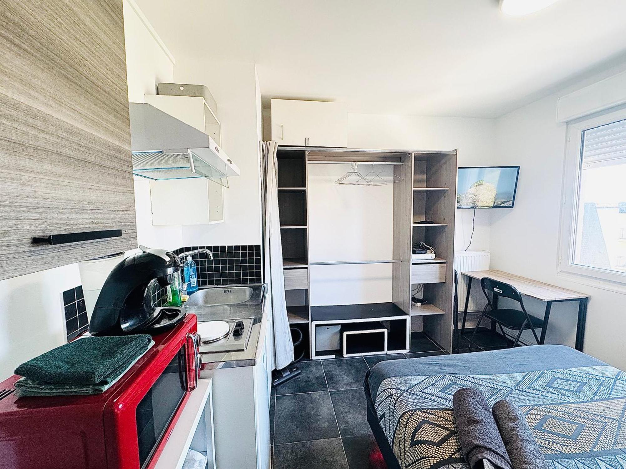A 300 Metres De La Gare Et 25 Minutes De Paris En Train Appartement *