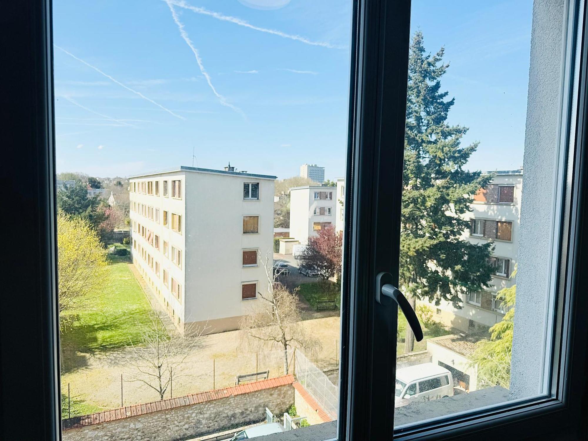 Appartement A 300 Metres De La Gare Et 25 Minutes De Paris En Train Melun